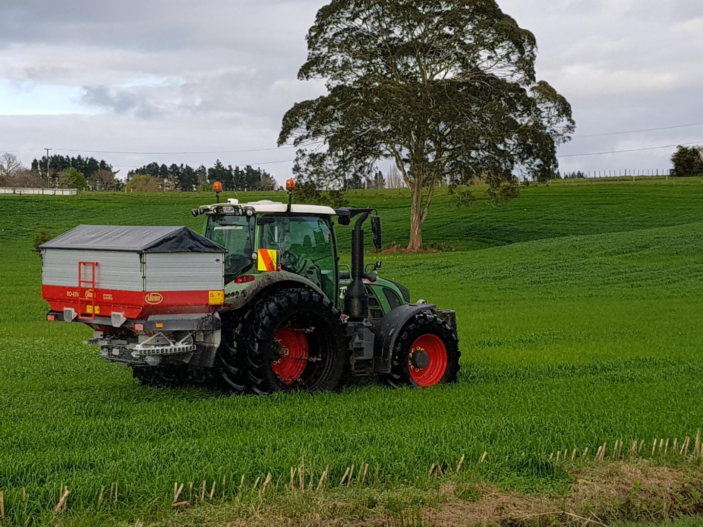 Fertilizer & Lime Spreading Finch Contracting